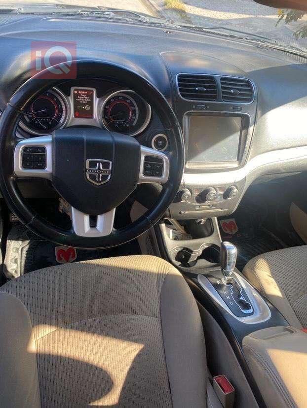 دودج جورني